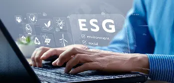 Pessoa interagindo com ícones holográficos de rede de contatos e perfis, simbolizando gestão de pessoas.