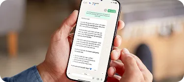 Uma tela de um celular com uma conversa de WhatsApp.